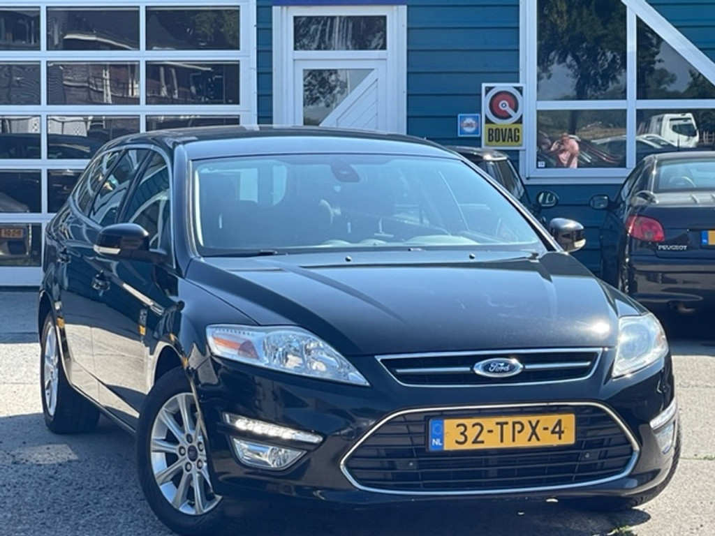 31375357-2.jpg