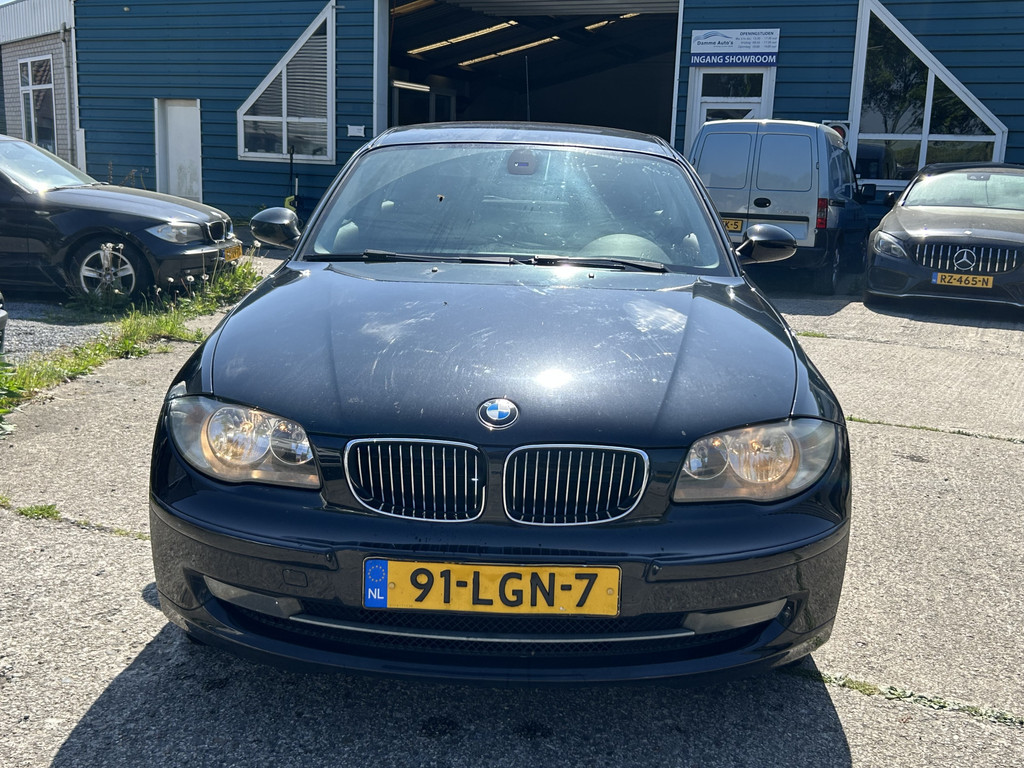 44789853-8.jpg