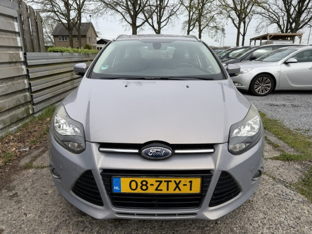 52786771-8.jpg