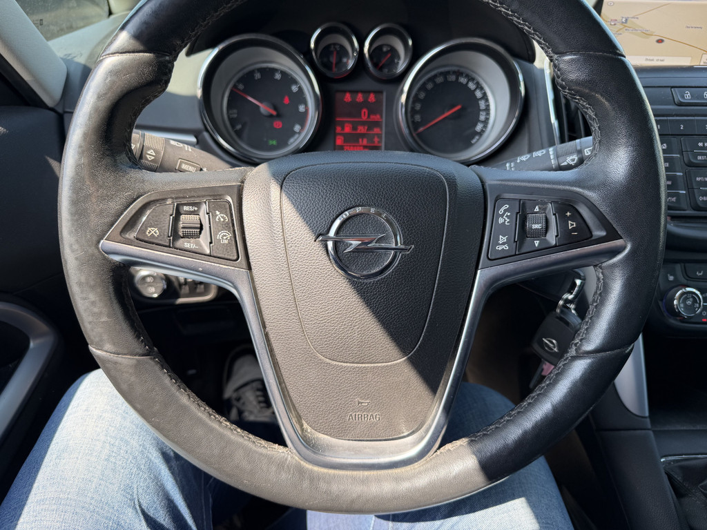 53016772-11.jpg