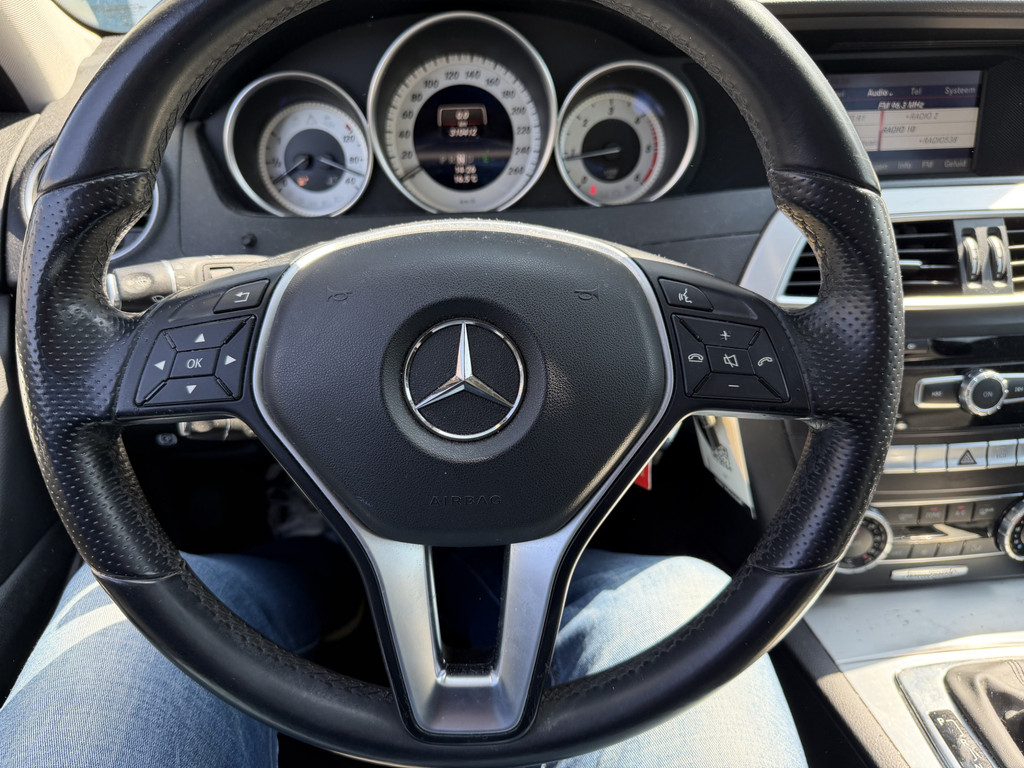 53017117-12.jpg