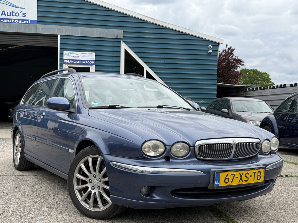 53293286-2.jpg