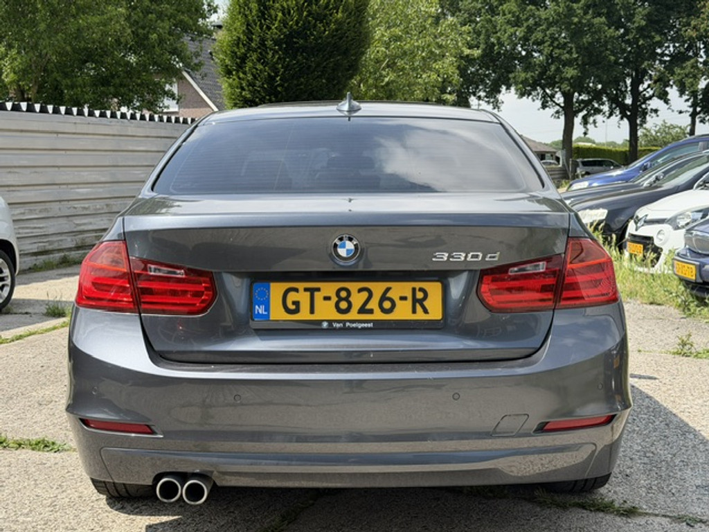 54358334-9.jpg