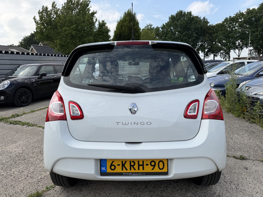 54394193-9.jpg